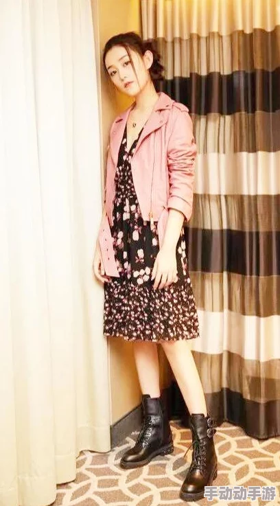 美女校花张开腿让我感受到青春的警醒与爱的渴望,校园生活真实的情感交织与心灵的碰撞 美女校花张开腿让我感受到青春的警醒与爱的渴望,校园生活真实的情感交织与心灵的碰撞