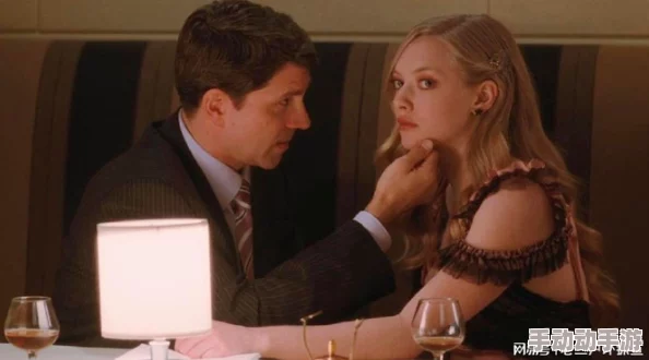 果冻伦理电影：揭示爱情与欲望交织的复杂关系，探讨人性深处的挣扎与选择