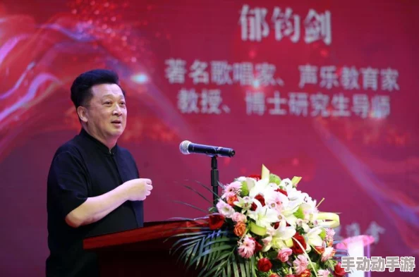 黑土去布料正能量图片：展现自然之美与环境保护意识的完美结合与社会责任感的体现