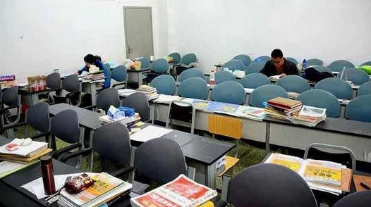 老师脱 让学生摸 无遮挡:事件引发广泛关注,教育界对师生关系的讨论愈加深入 老师脱 让学生摸 无遮挡:事件引发广泛关注,教育界对师生关系的讨论愈加深入