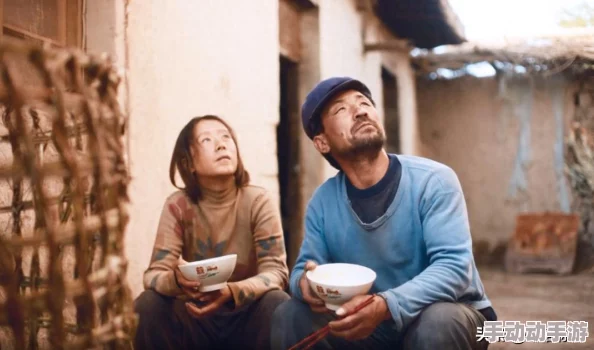 旱厕大屁股村妇偷拍：邻居曝光她与村长的不伦恋关系引发轰动舆论