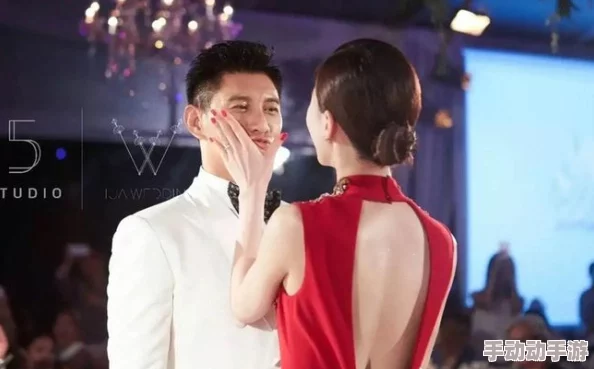 国产黑料吃瓜在线:某女星被曝与富商开房,细节曝光引发网友热议 国产黑料吃瓜在线:某女星被曝与富商开房,细节曝光引发网友热议