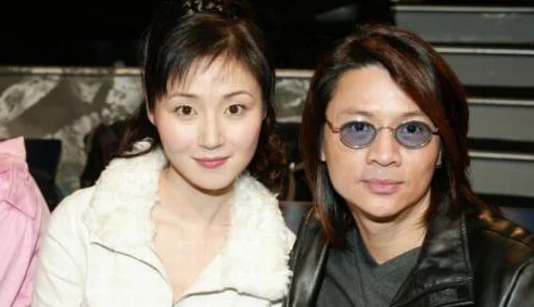 适合做前看的短文:某明星与神秘对象约会被拍,背后隐藏的情感故事引发热议! 适合做前看的短文:某明星与神秘对象约会被拍,背后隐藏的情感故事引发热议!