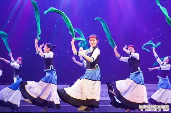 舞蹈室里的景色李欣赵峰最新章节:在舞动的旋律中,他们的情感交织出新的篇章与挑战 舞蹈室里的景色李欣赵峰最新章节:在舞动的旋律中,他们的情感交织出新的篇章与挑战