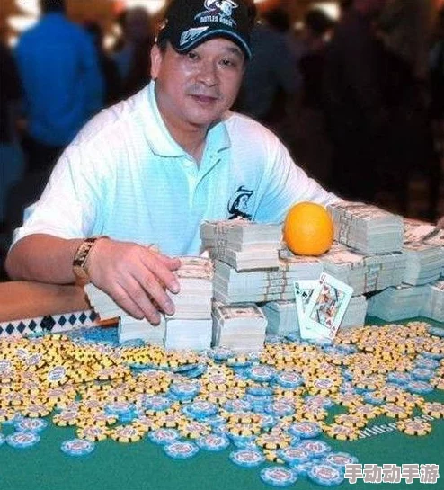 打扑克不盖被子剧烈运动！某明星在赌场上被拍到失控大玩扑克，引发疯传闹剧