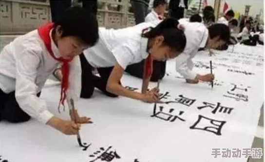 白丝流水：探讨其在现代艺术中的表现与影响，揭示文化传承与创新的交融之美