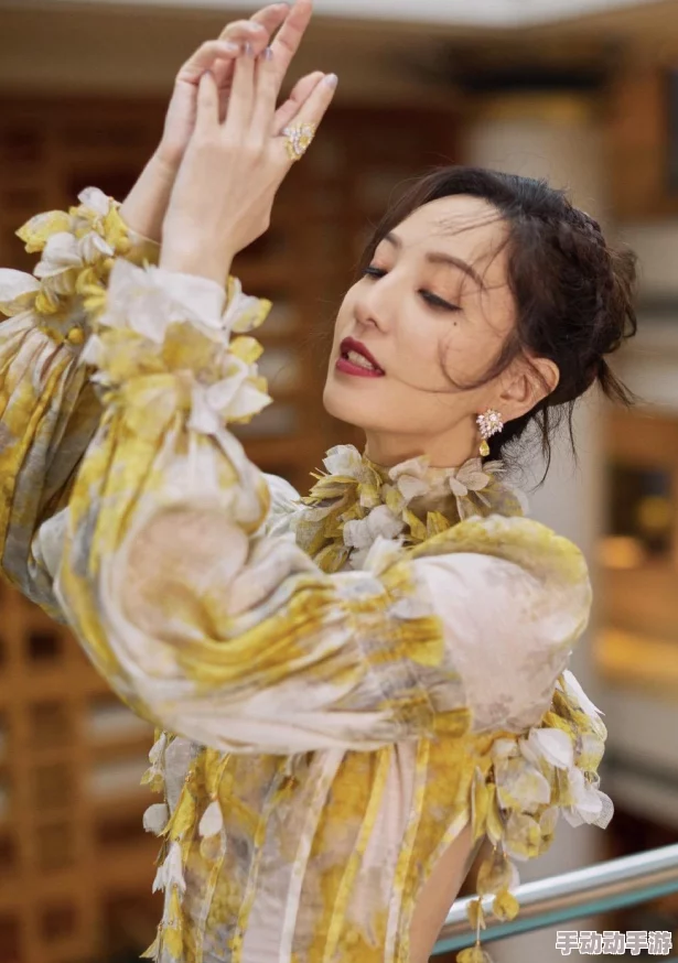 黄色精品电影：探讨其在当代文化中的影响与观众接受度的变化