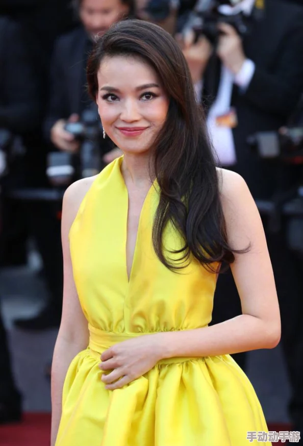 黄色精品电影：探讨其在当代文化中的影响与观众接受度的变化